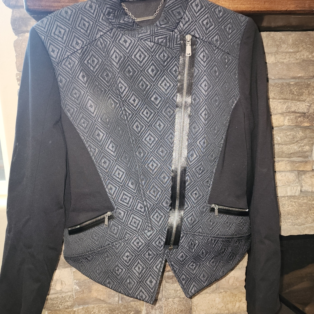Elie Tahari Black and Gray Geometric Blazer
